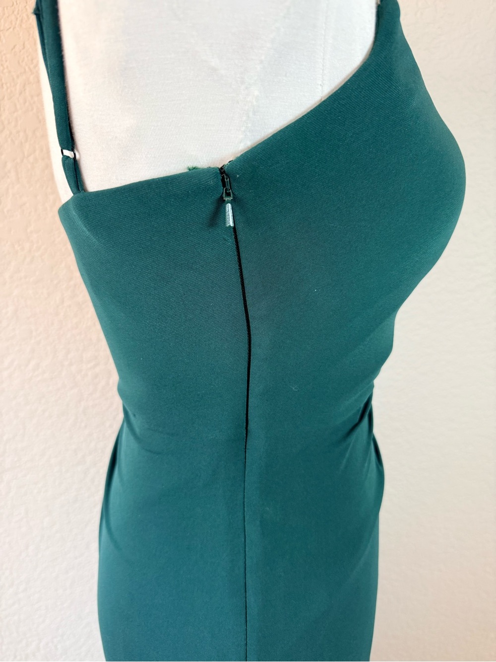 La Femme Long Prom Formal Dress with Side Cut Out size 4 - Picture 7 of 11
